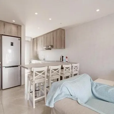 Deluxe - 500m Nissi Beach! Апартаменты Айя-Напа