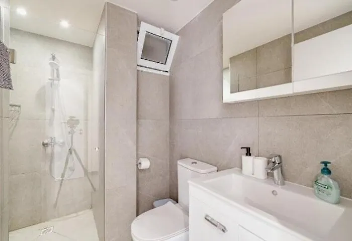 Deluxe - 500m Nissi Beach! Apartament